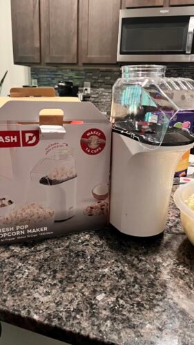 Peanuts x Dash Fresh Pop Popcorn Maker photo review